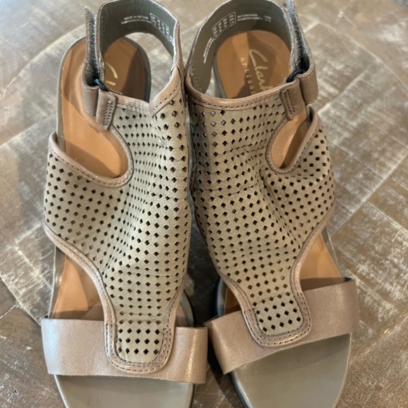 Clarks Brown Sandals with Perforated Design - Picture 1 of 4